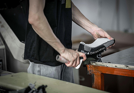 Manufacturing process of shoes