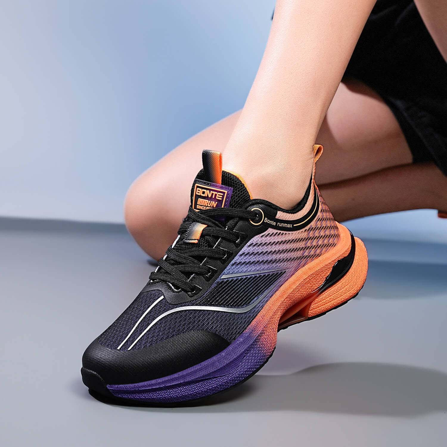 low-top breathable running shoes